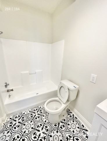 752 S Mariposa Ave #204 - Photo 7 of 9