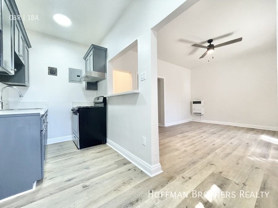 518 N Harvard Blvd #306 - Photo 3 of 6