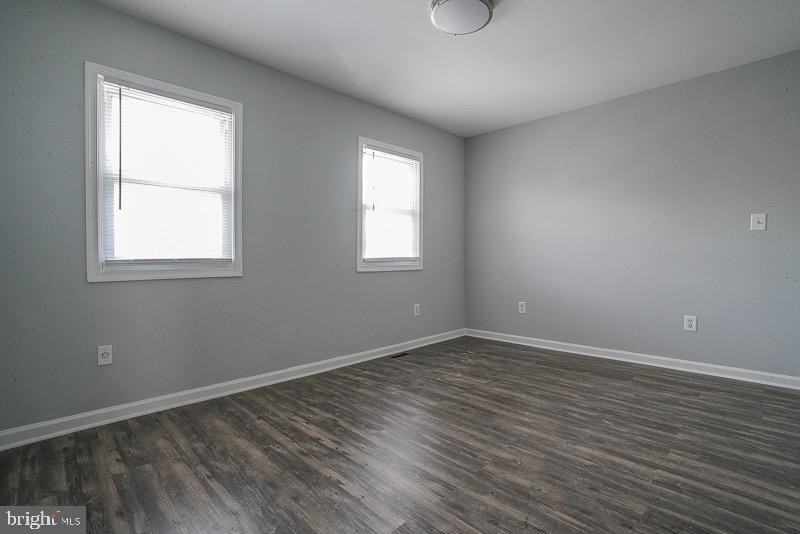 2604 Amber St - Photo 6 of 11