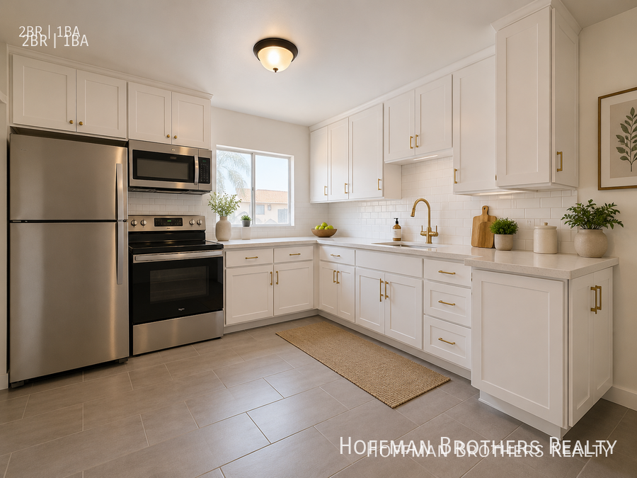 11153 La Maida St - Photo 3 of 6