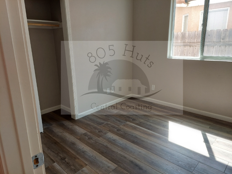 923 Francis Ln - Photo 2 of 9