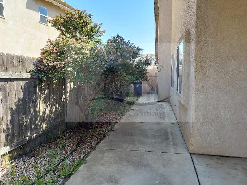 923 Francis Ln - Photo 6 of 9