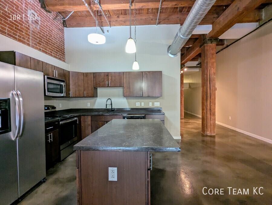 204 Walnut St #103 - Photo 7 of 30