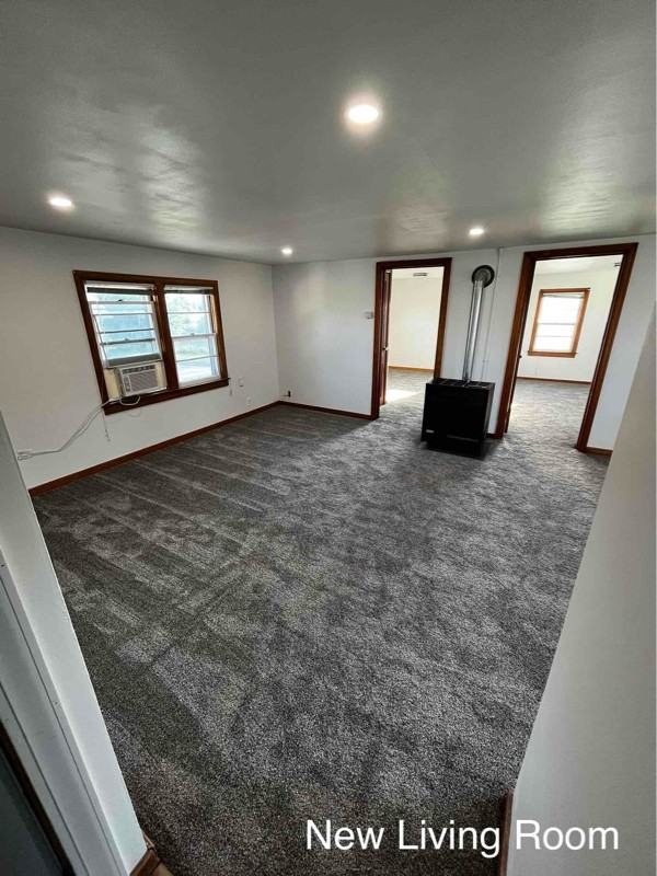 2113 Wiemann Ave - Photo 4 of 9