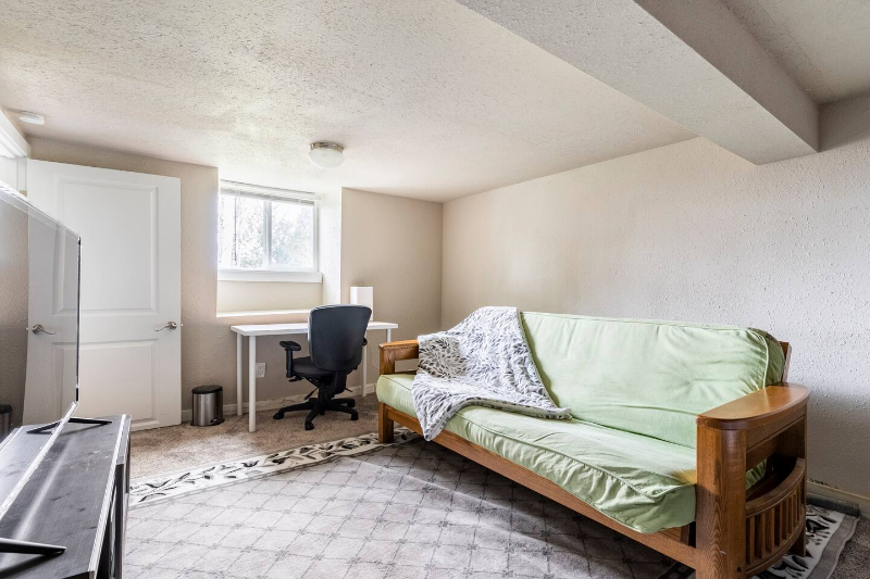 557 Bronson Pl Ne - Photo 4 of 20