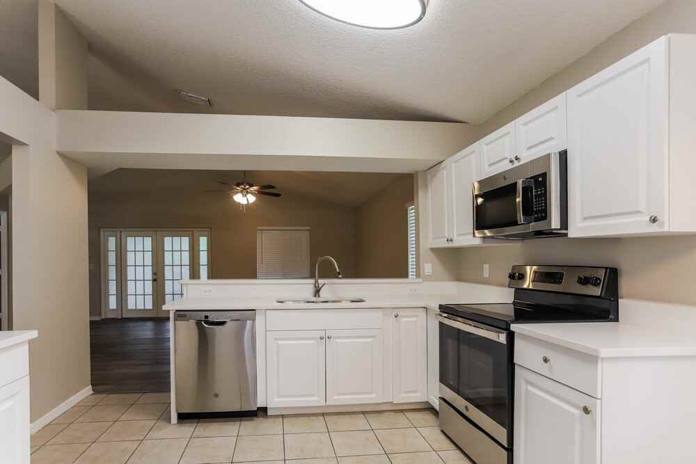 1408 Windjammer Pl - Photo 6 of 16