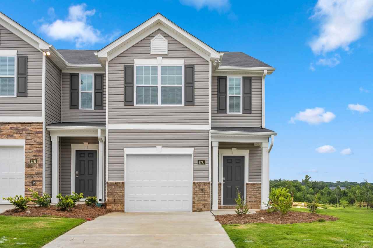 1193 Evelynnview Ln - Photo 2 of 39