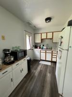 featured image of 406 1/2 E Plainview Ave