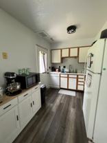 406 1/2 E Plainview Ave - Photo 1 of 1