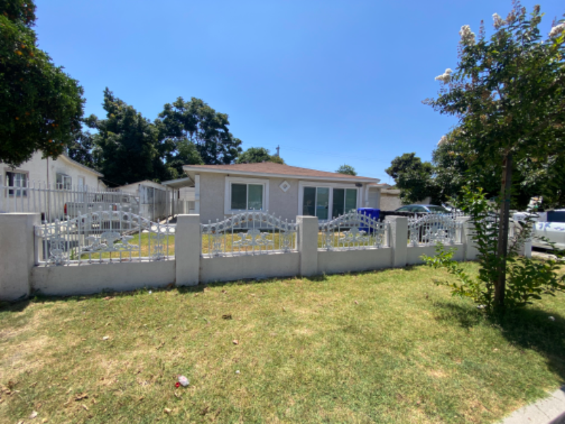 8128 Puritan St - Photo 4 of 11