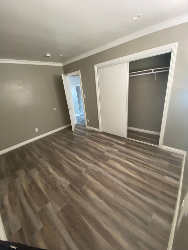 8128 Puritan St - Photo 7 of 11