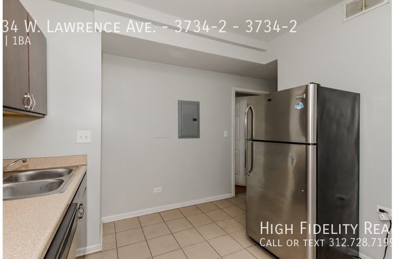 3734 W Lawrence Ave #3734-2 - Photo 5 of 12