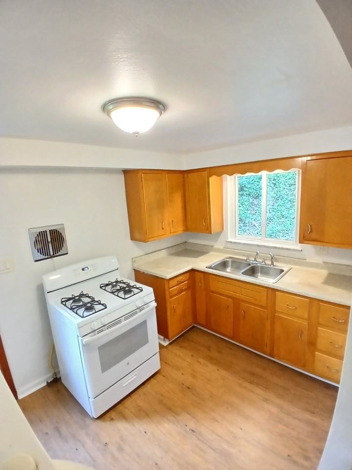 3422 Steele St - Photo 3 of 20