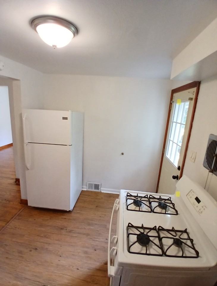 3422 Steele St - Photo 4 of 20