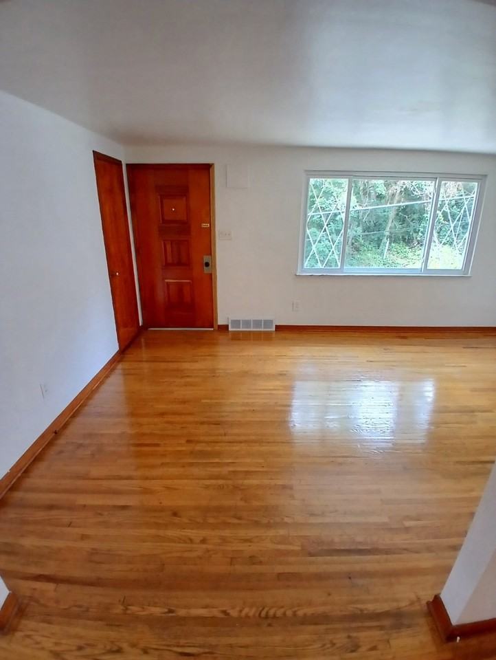 3422 Steele St - Photo 6 of 20