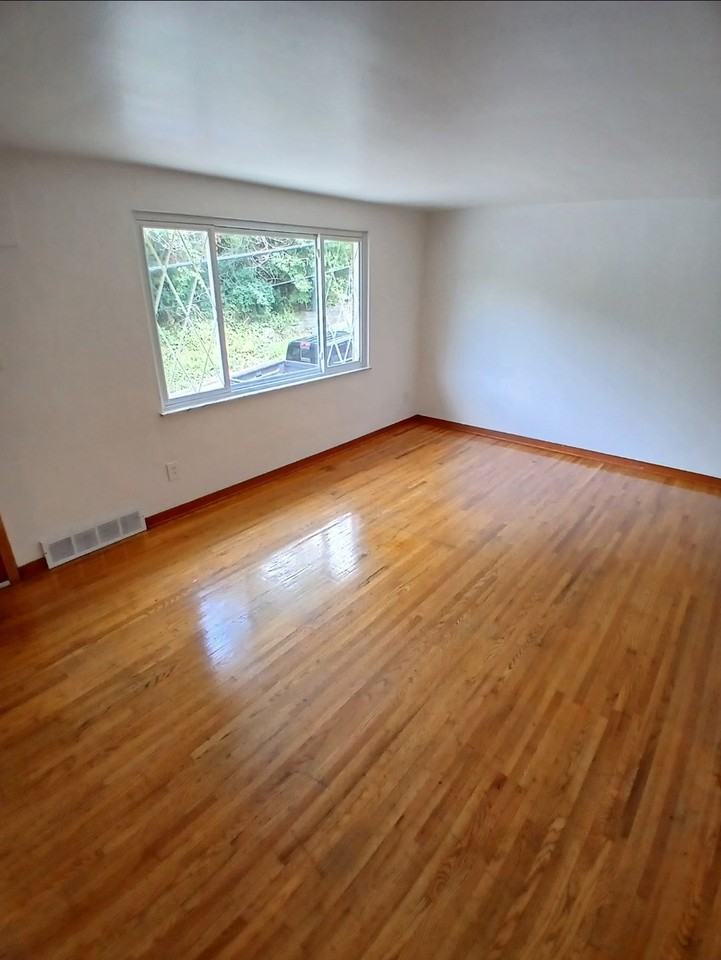 3422 Steele St - Photo 7 of 20