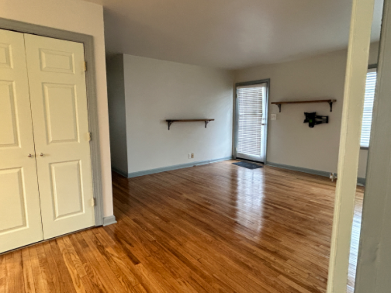 1204 Dogoon Dr - Photo 3 of 12