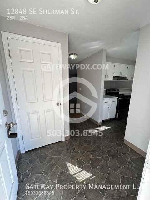 12848 Se Sherman St - Photo 3 of 21