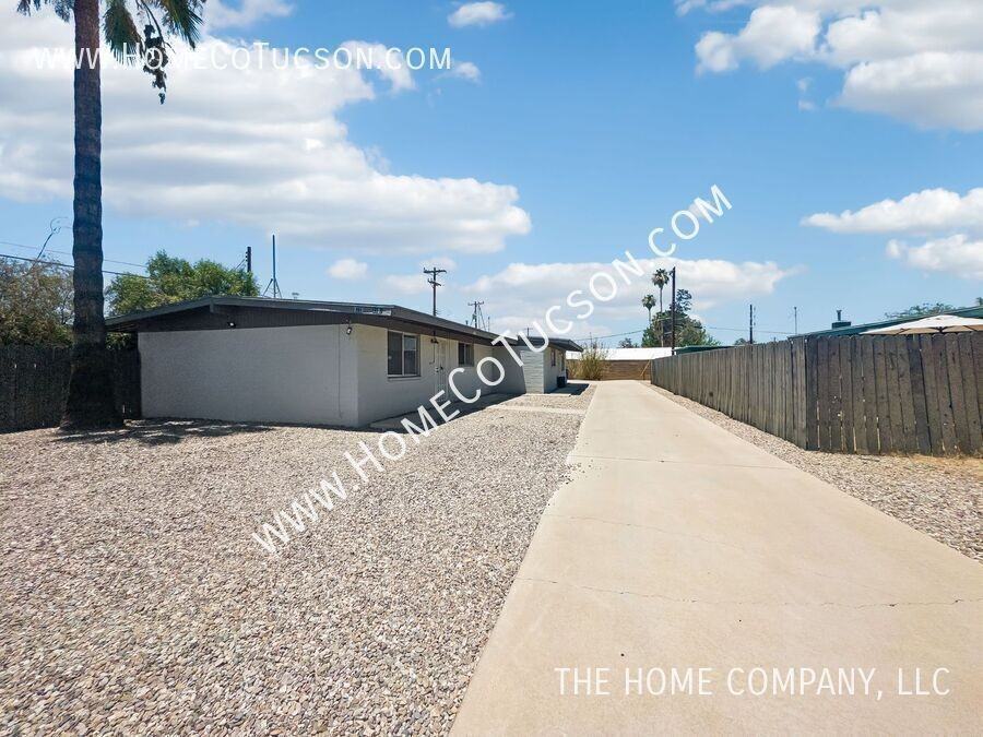 2233 N Catalina Ave - Photo 2 of 17