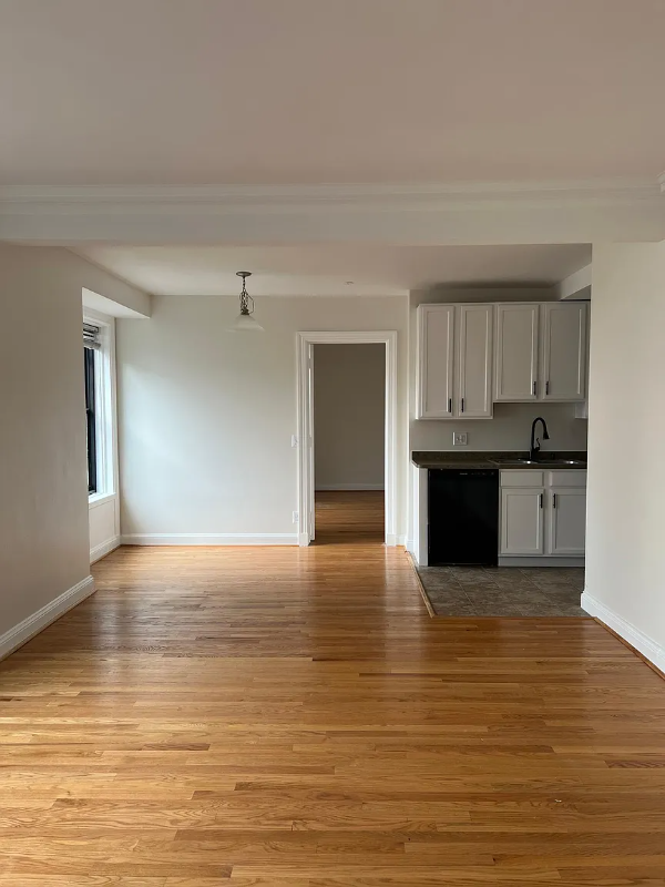 15 E Kirby St #326