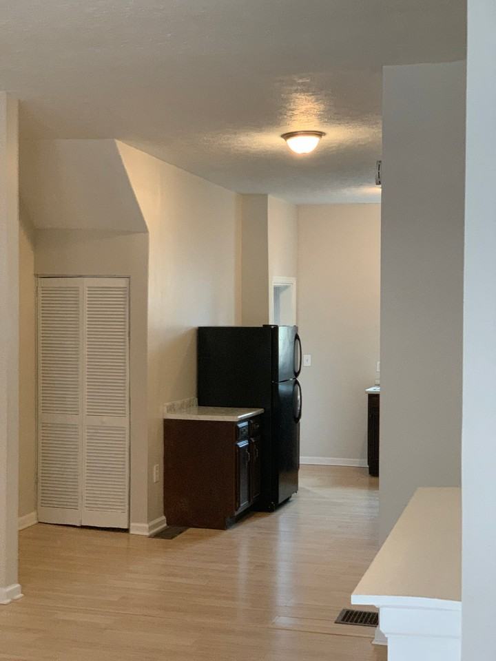 1414 N Franklin St - Photo 4 of 20