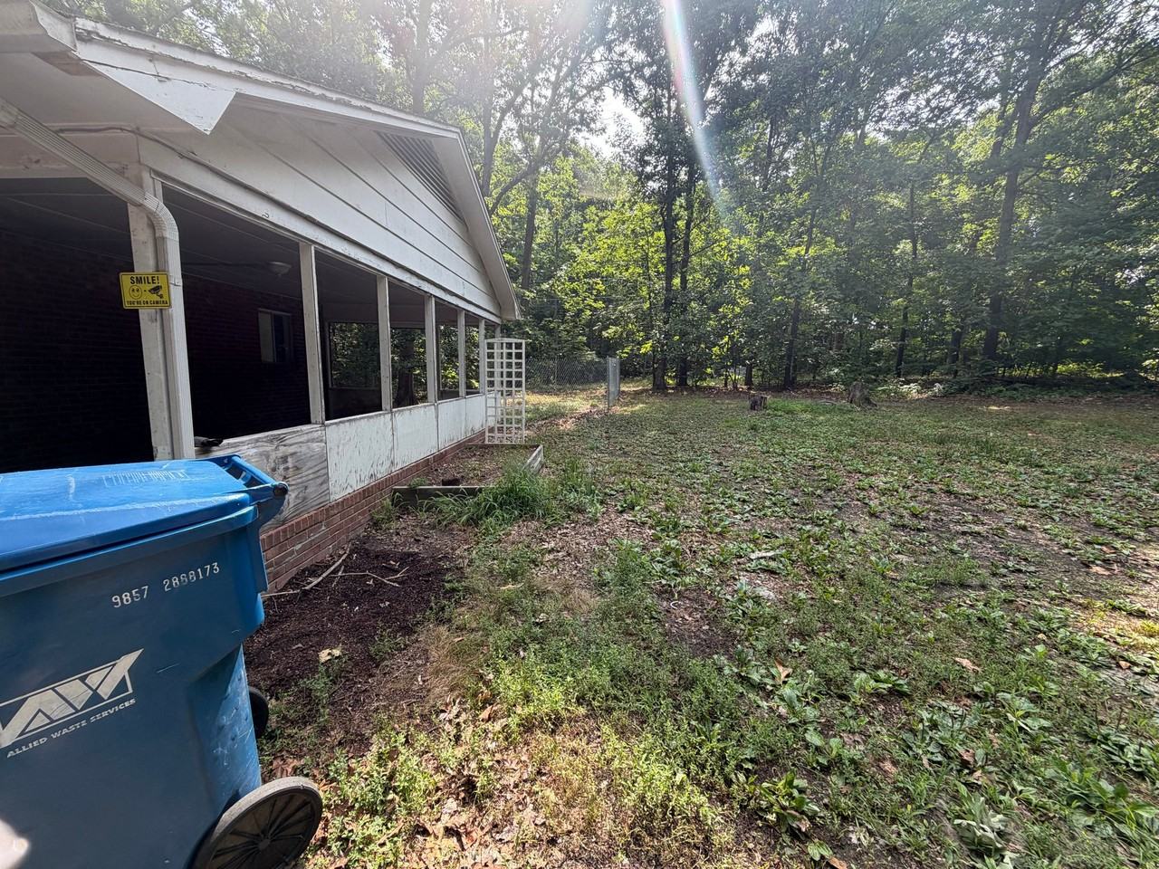 114 Oak Spring Ln - Photo 3 of 12