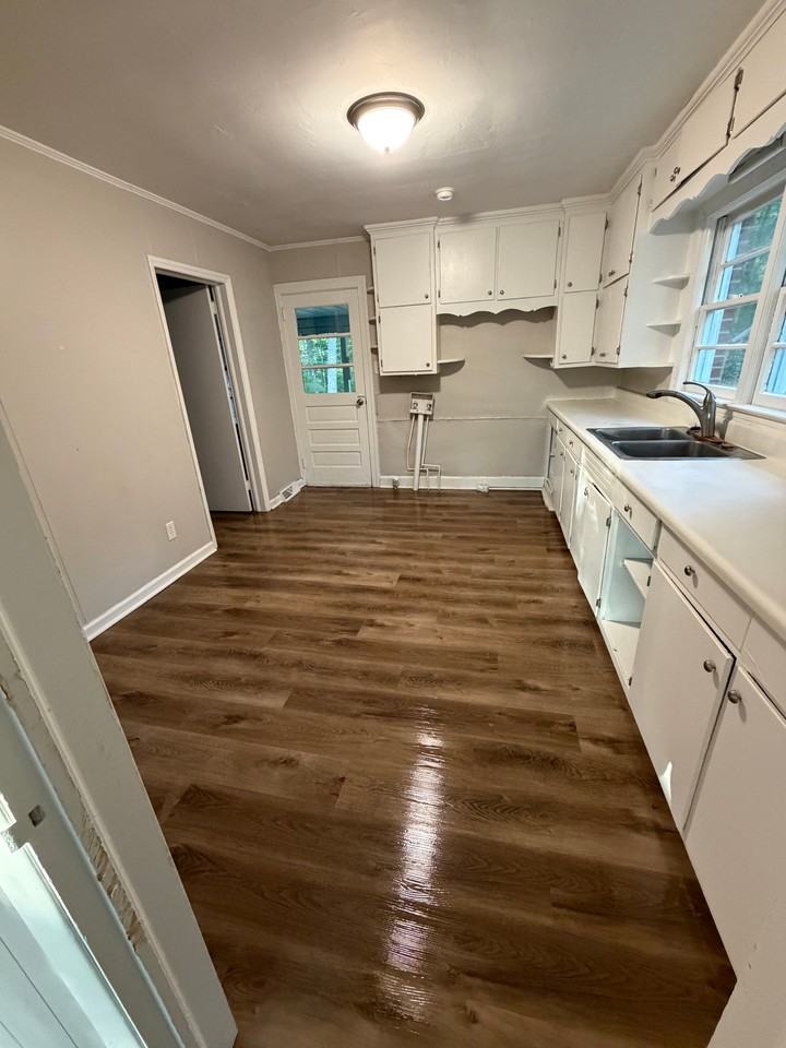 116 Oak Spring Ln - Photo 6 of 14