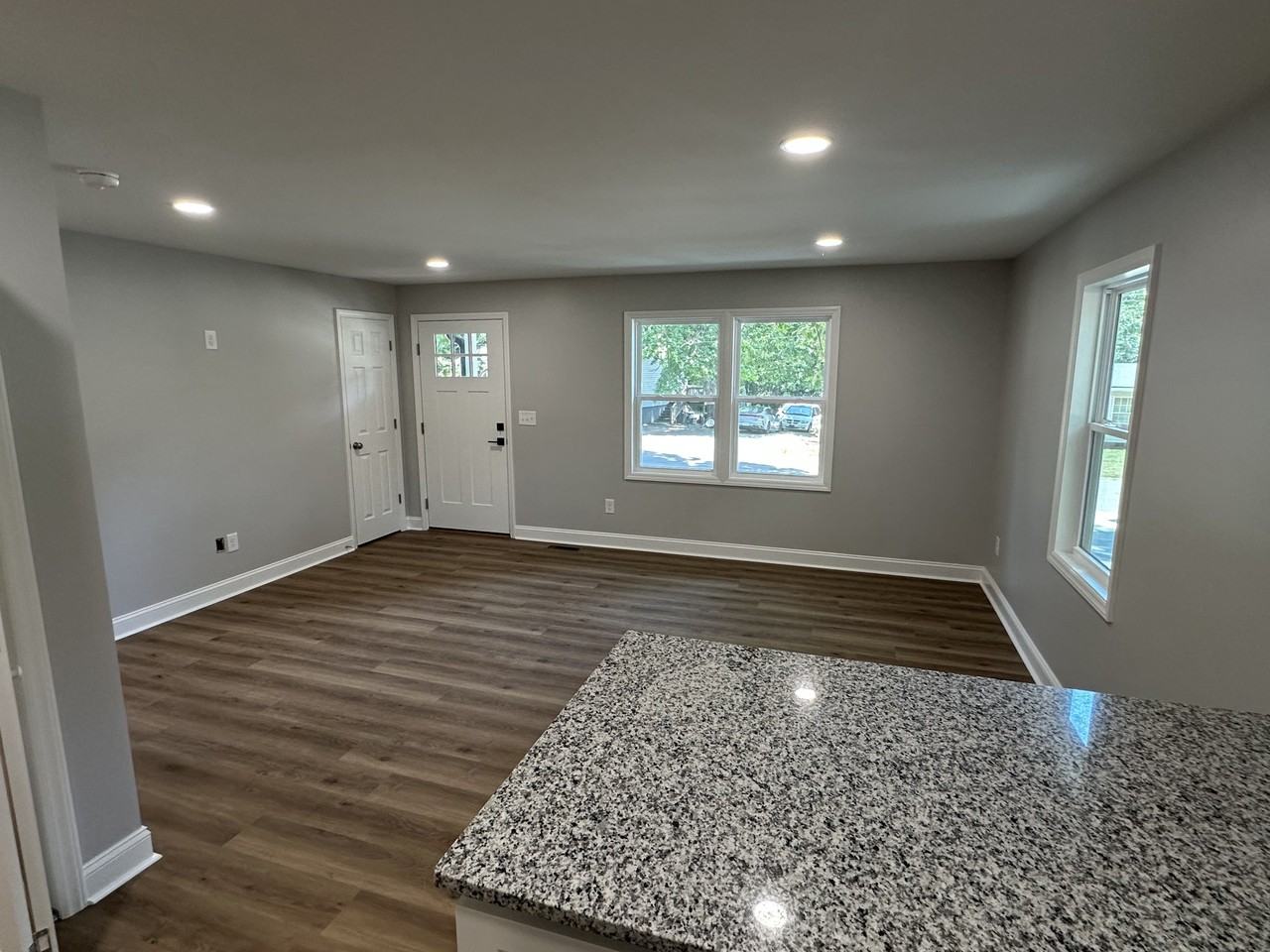 329 Tate Ave - Photo 6 of 12