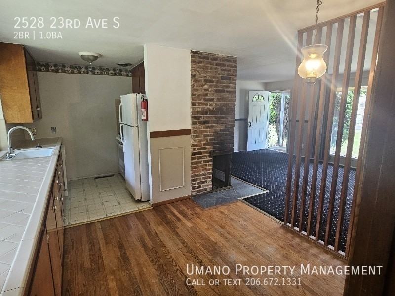 2528 23rd Ave S - Photo 6 of 24