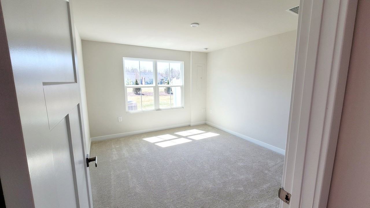 5739 Addison Gate Dr - Photo 2 of 20