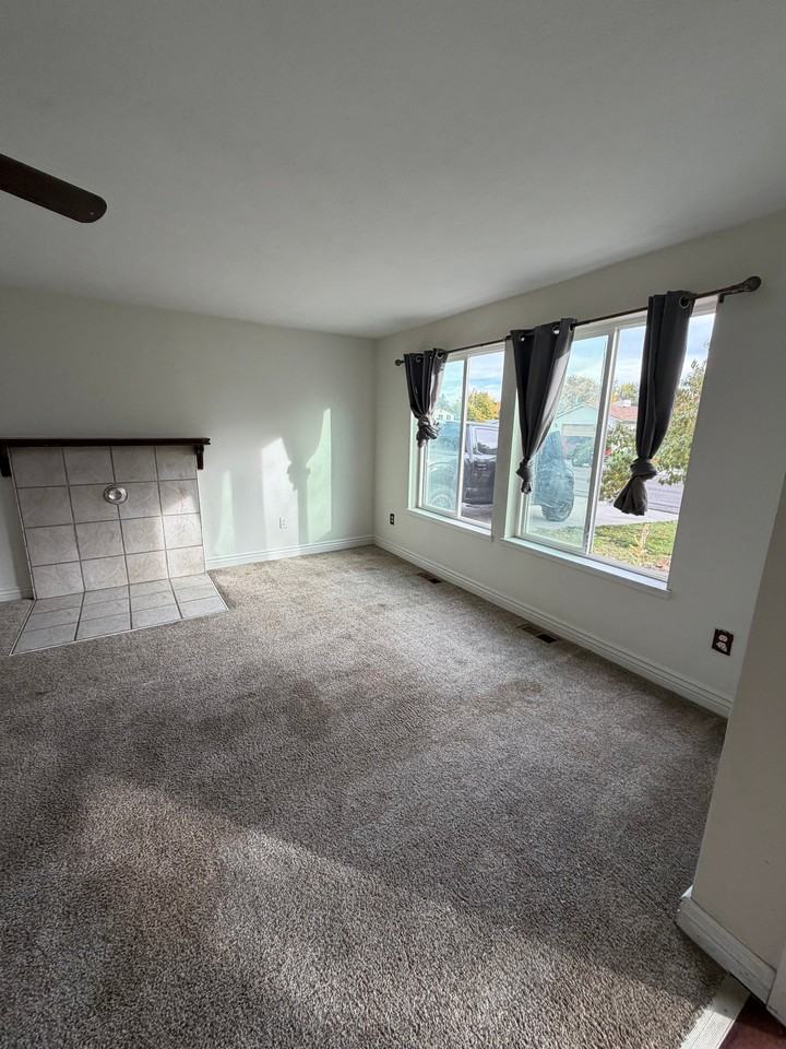 1578 Onyx Dr - Photo 4 of 19
