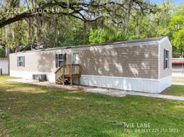 featured image of 2221 Hemlock Ln