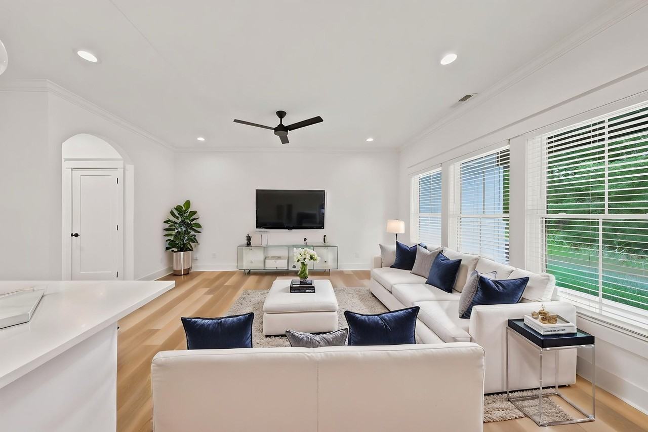 149 Luke Ct - Photo 4 of 40