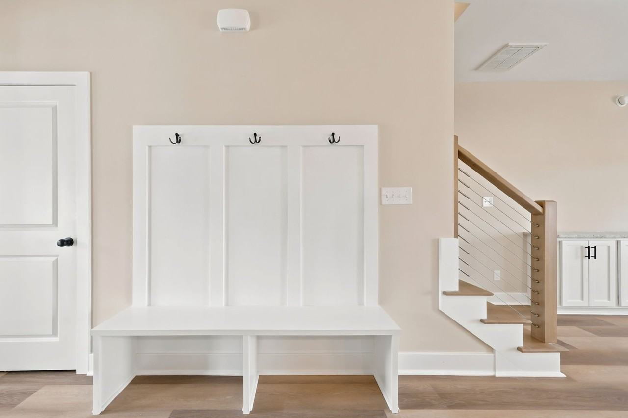 126 Luke Ct - Photo 6 of 34