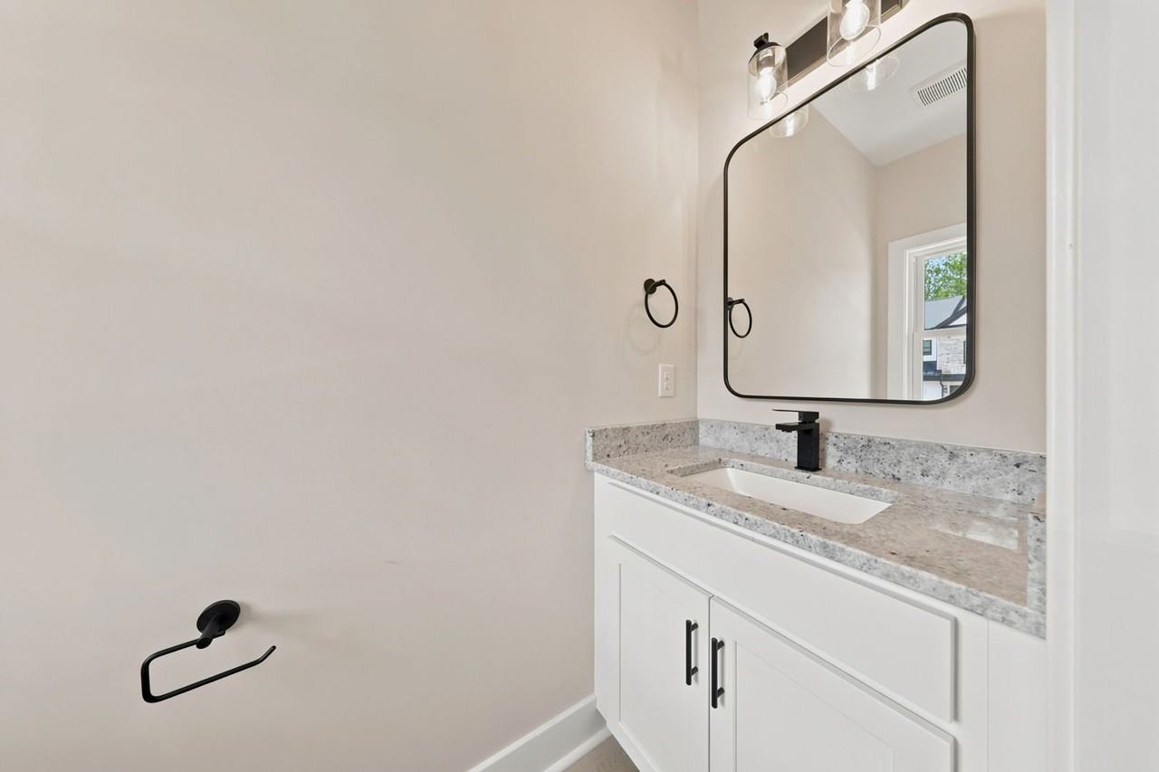 126 Luke Ct - Photo 7 of 34