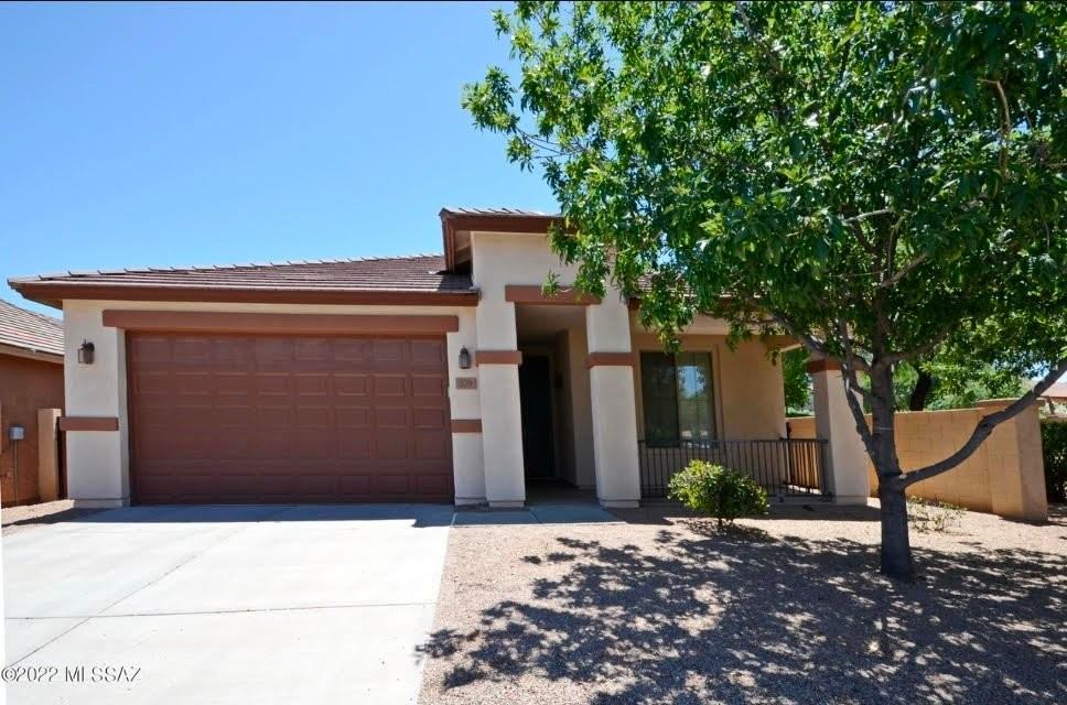 579 W Camino Sorpresa
