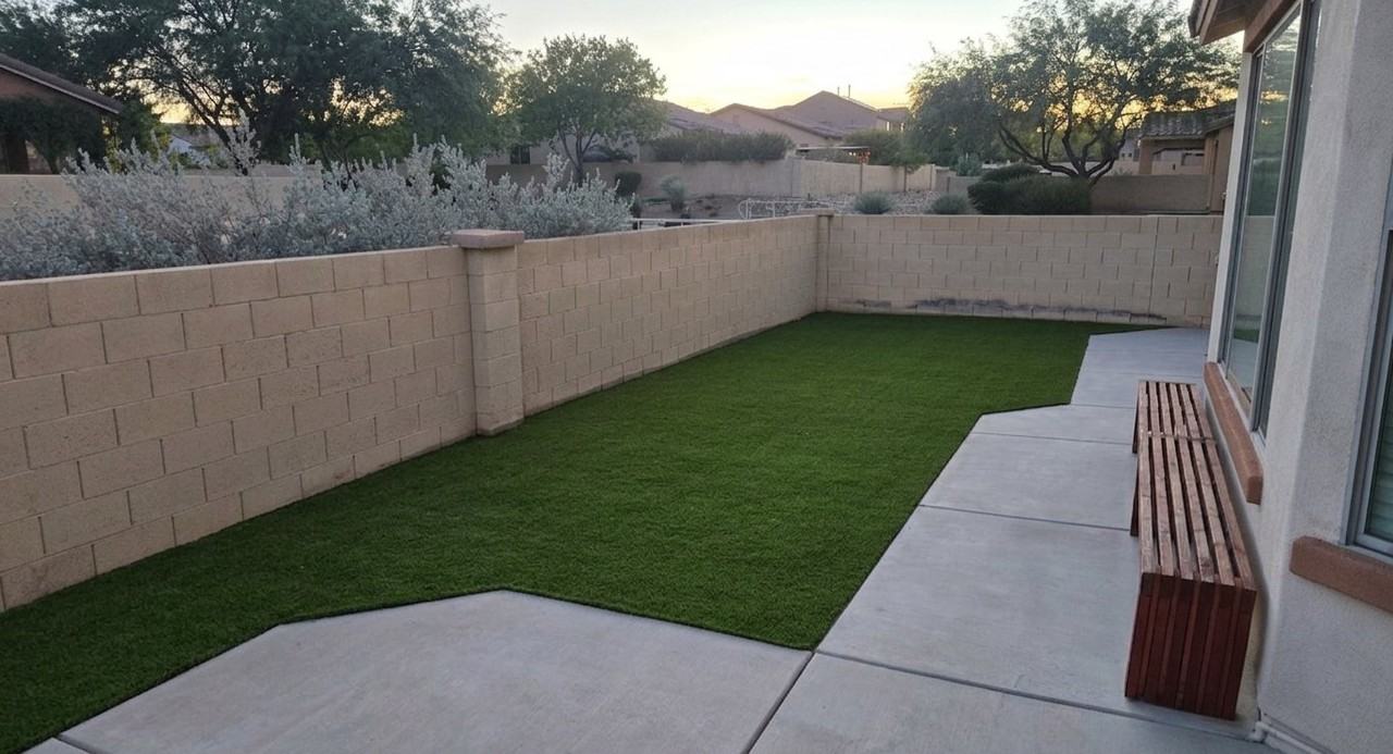 579 W Camino Sorpresa - Photo 2 of 17