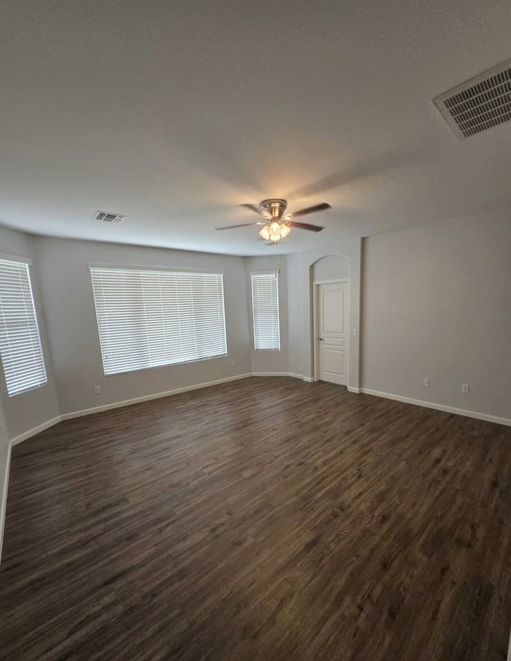 579 W Camino Sorpresa - Photo 7 of 17