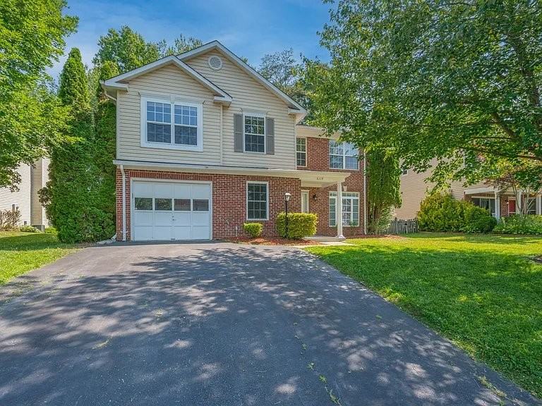 6119 Oaklawn Ln - Photo 2 of 19