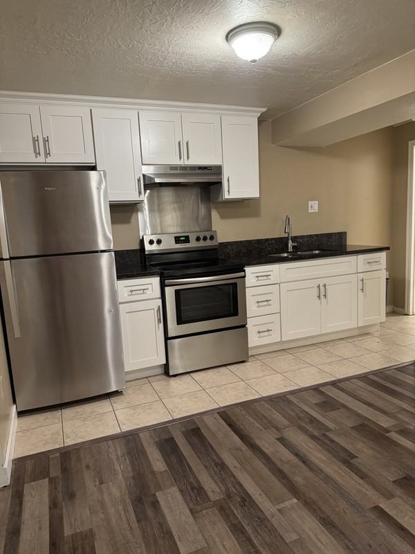 1605 W Frankie Cir #2 - Photo 2 of 29