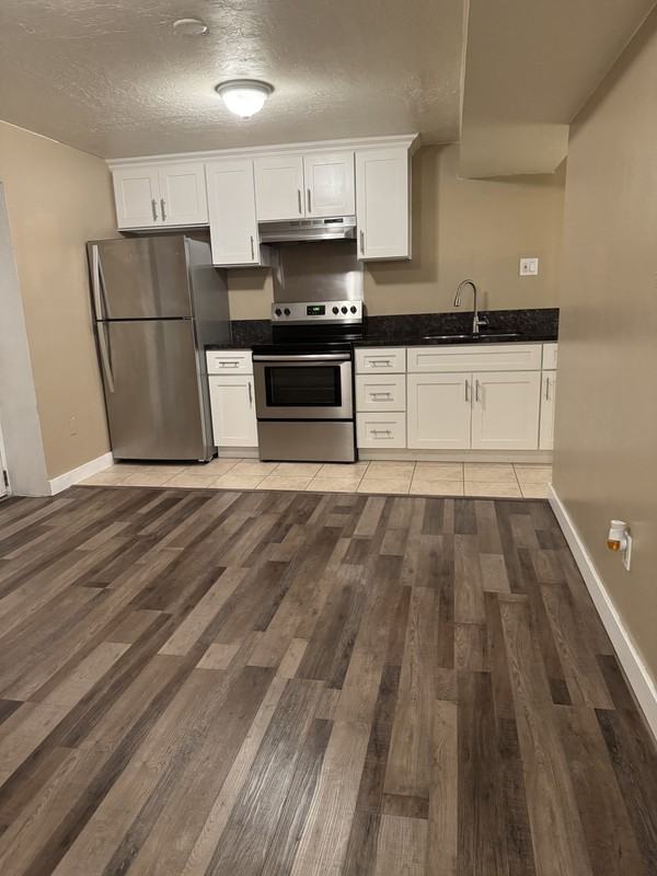 1605 W Frankie Cir #2 - Photo 7 of 29