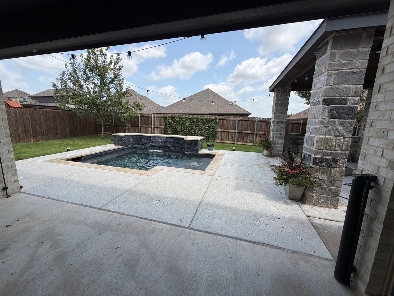 301 Resting Place Rd - Photo 2 of 7