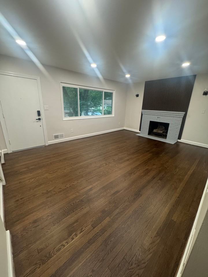 5603 Newton St - Photo 3 of 18