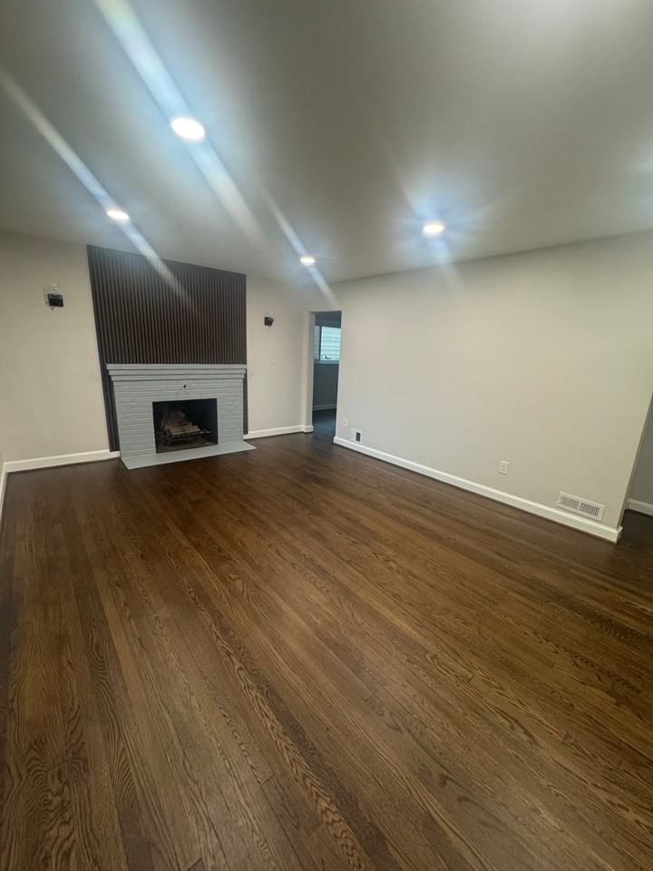 5603 Newton St - Photo 4 of 18