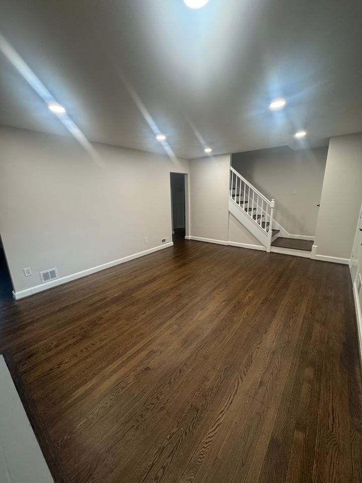 5603 Newton St - Photo 5 of 18