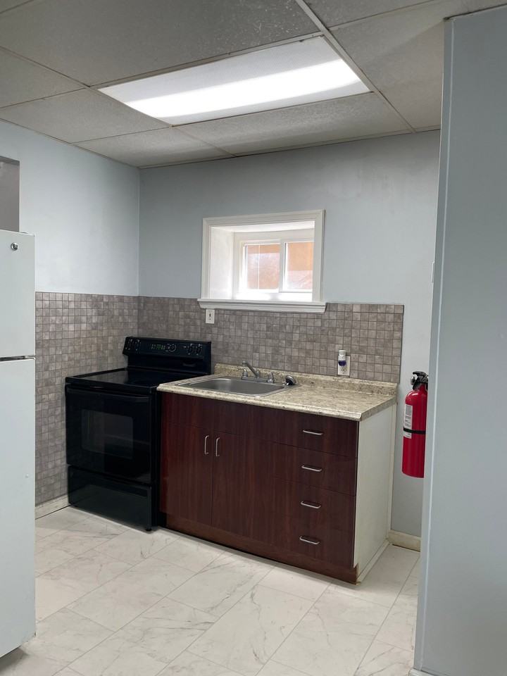 1111 Girard Ave #1111-1stFL - Photo 5 of 10