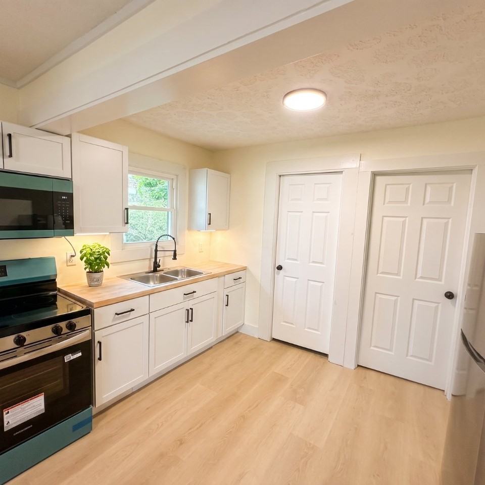 1617 Cottage Ave - Photo 2 of 8