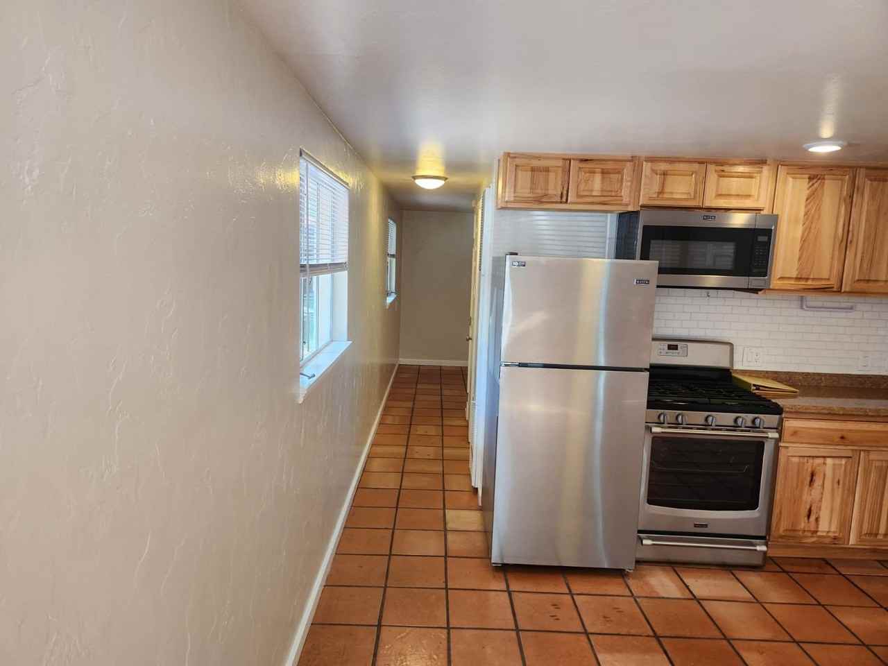 10 Deer Path Ave #3 - Photo 3 of 11