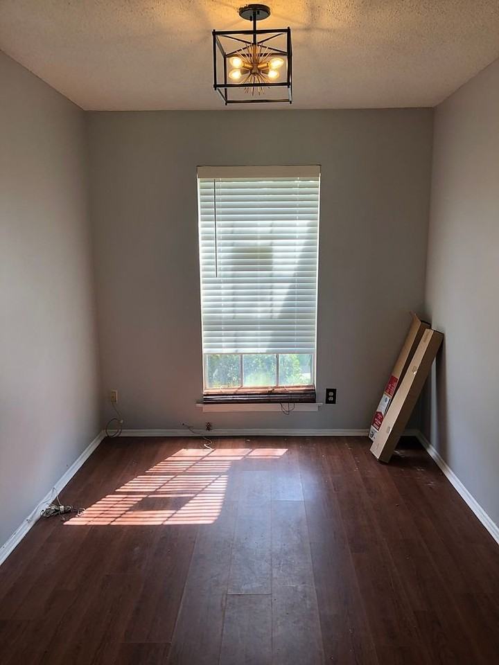 1149 Oakbrook Dr - Photo 6 of 13