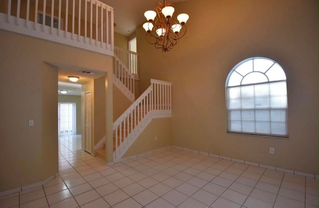 15291 Sw 51st St - Photo 5 of 12